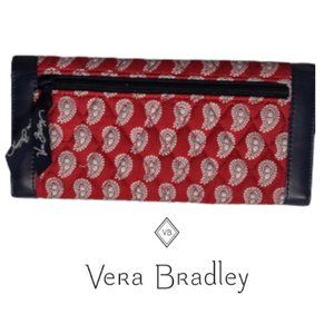 🌟 Vera Bradley Clutch -  NWOT